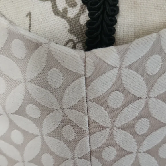 Elegant Cream Peplum Skirt Suit - Picture 11 of 16